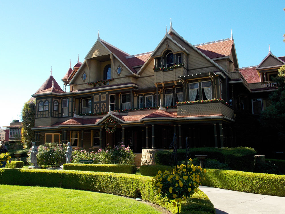 Exterior of Winchester Mystery House in San Jose, California