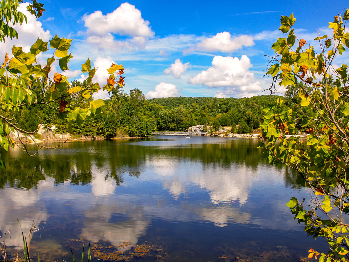 Lake framed by trees in Augusta, Missouri