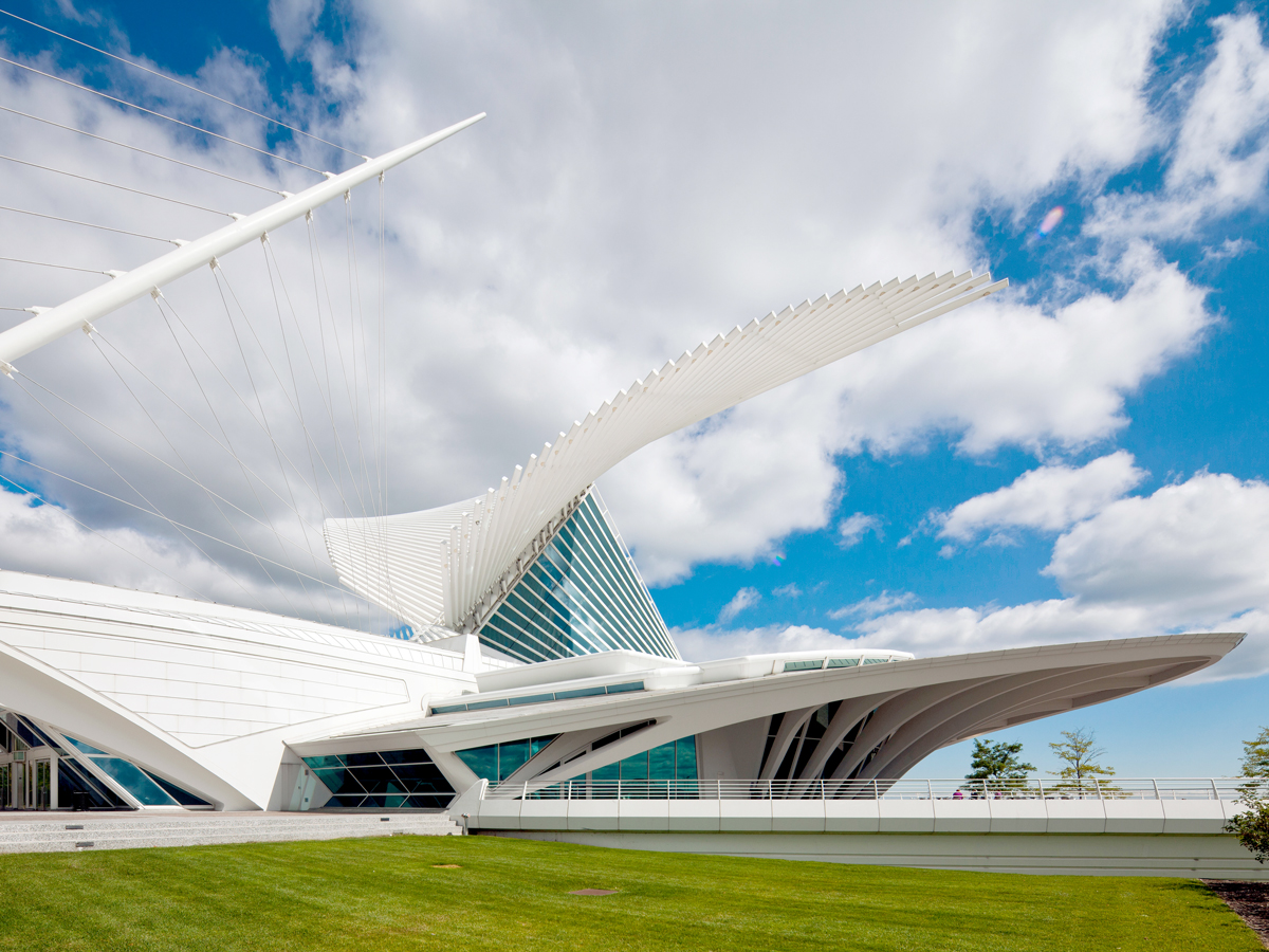 Distinctive white exterior of the Milwaukee Art Museum in Wisconsin