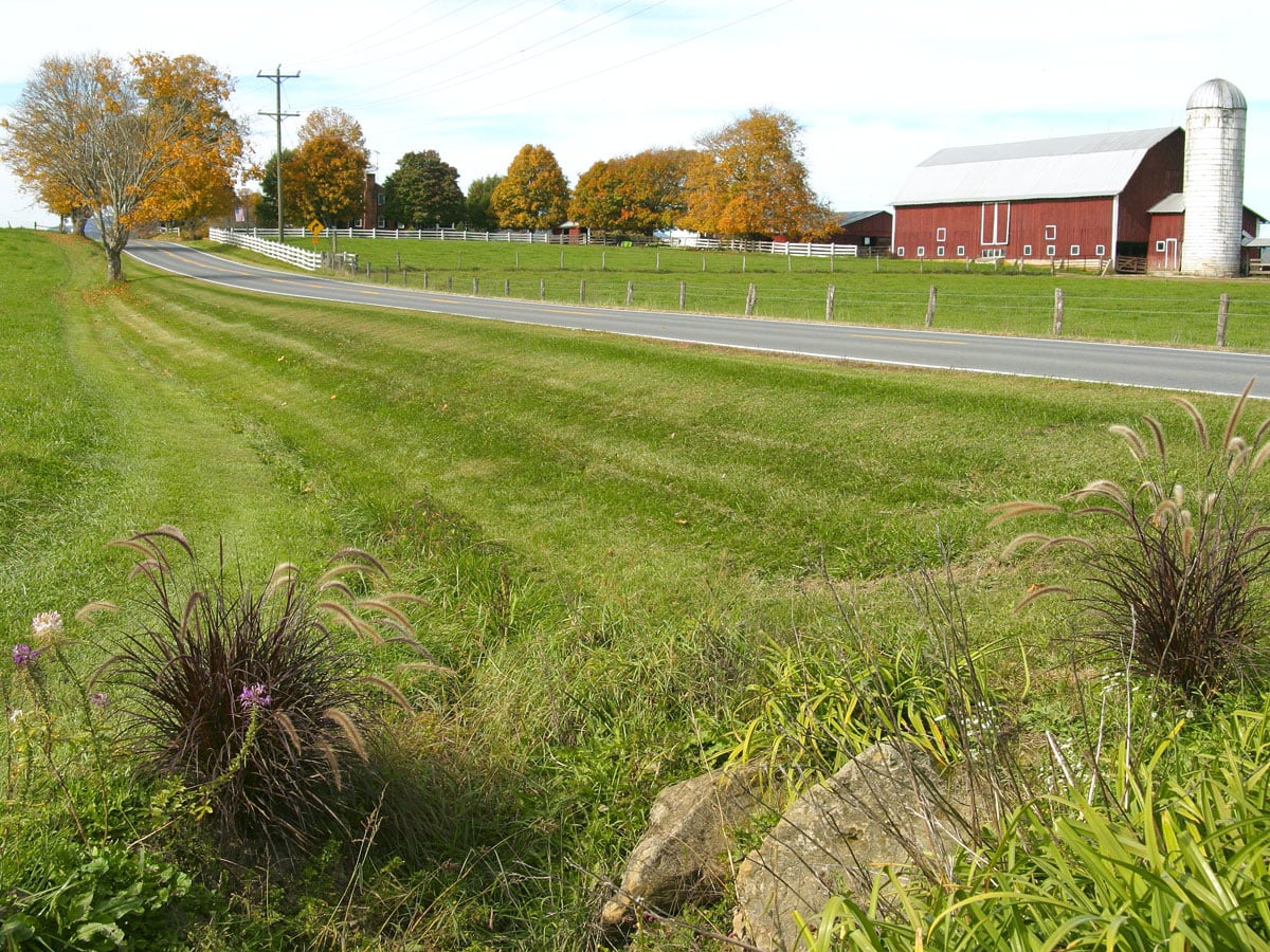 Red barn and farm along U.S. 60 in West Virginia