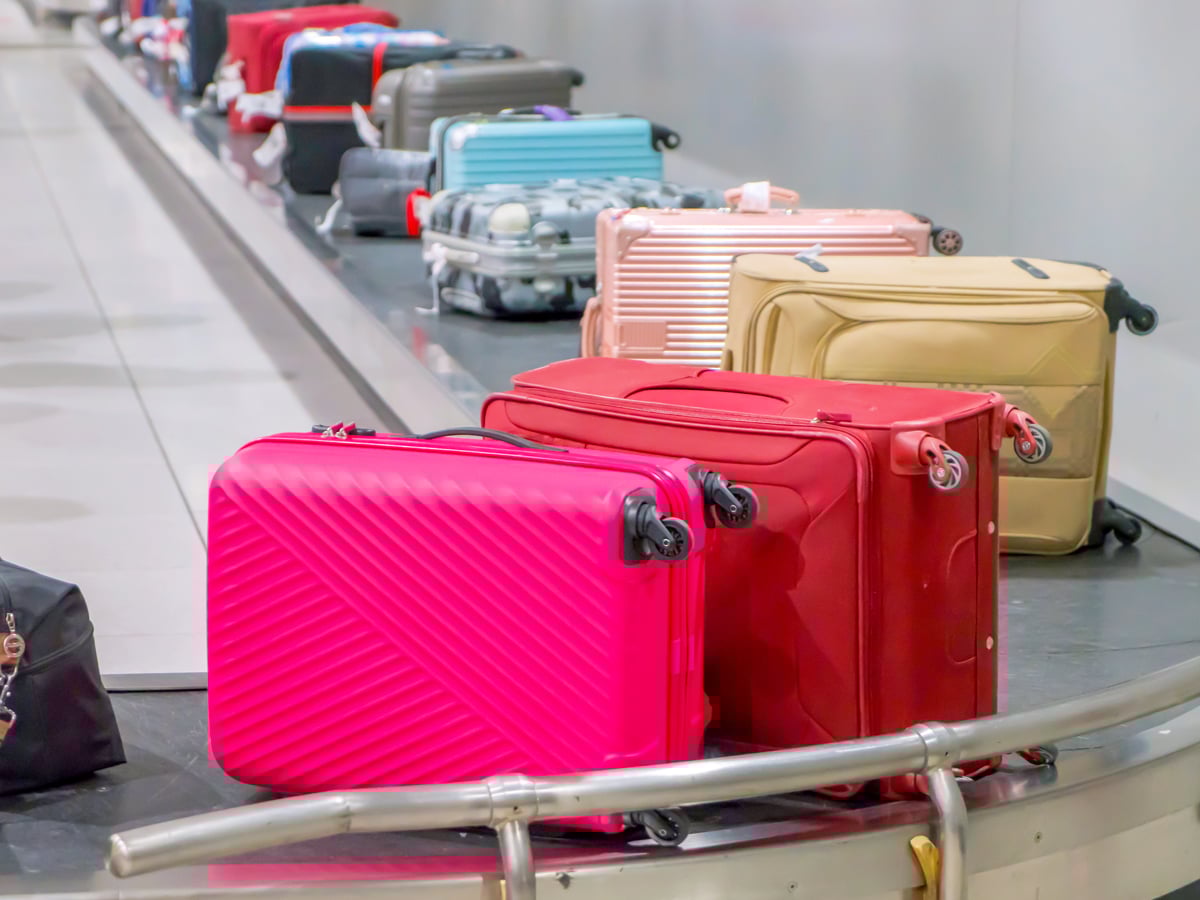 Baggage on airport carousel 