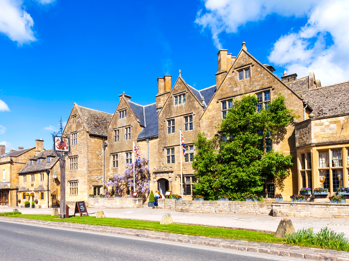 Historic Lygon Arms hotel in Broadway, England