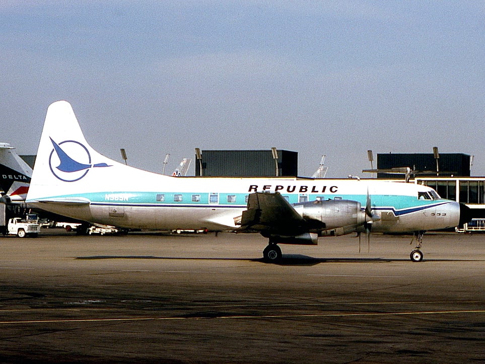 Republic Airlines Convair 580 taxiing to gate