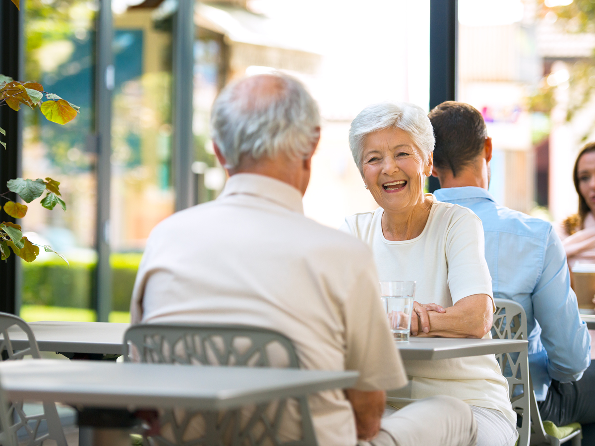 Couple dining al fresco