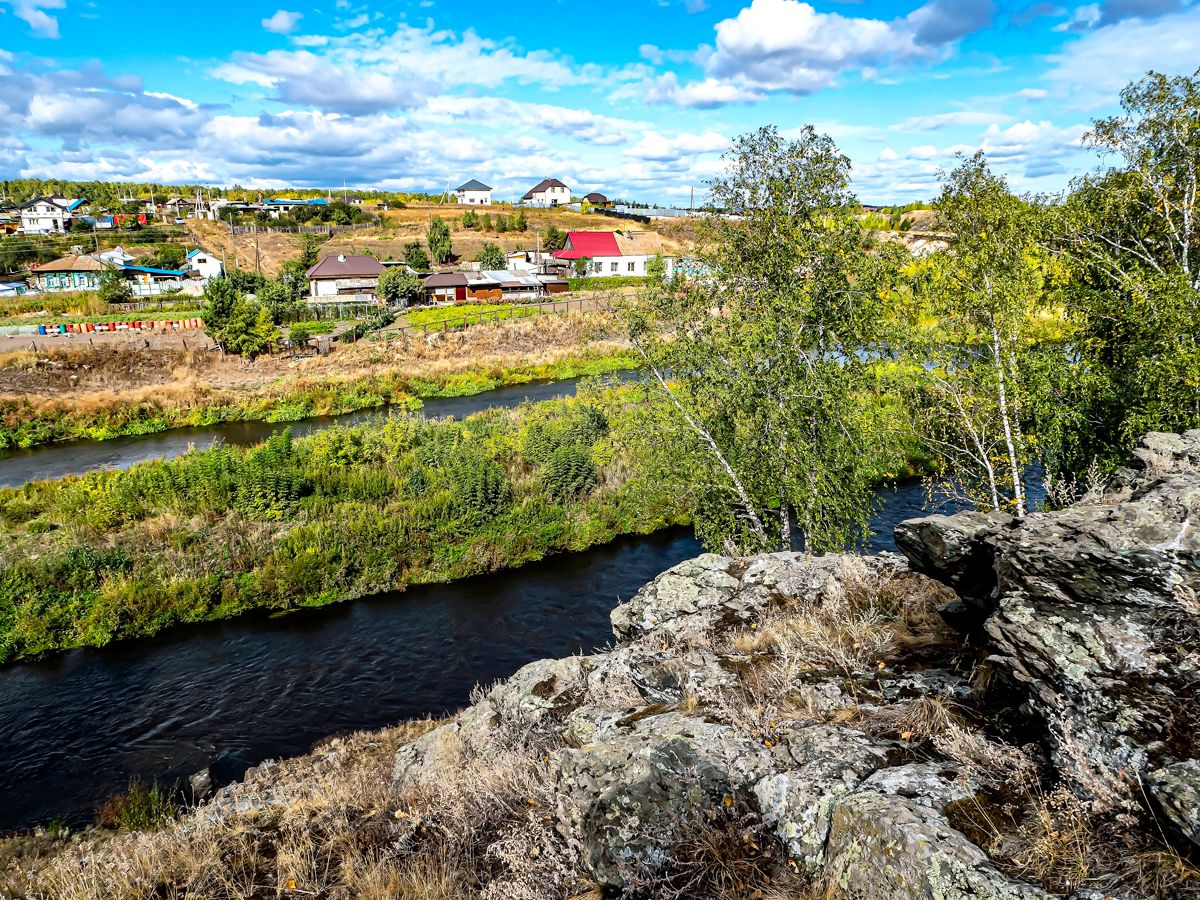 River and homes in Russia