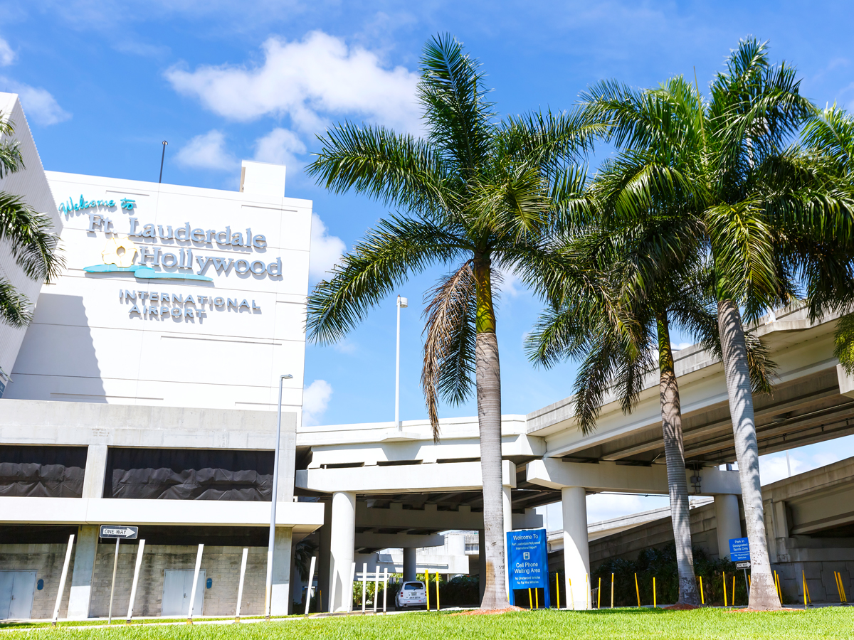 Sign on parking garage for Fort Lauderdale-Hollywood International Airport