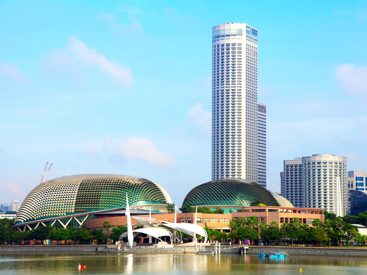 Cylindrical tower of Swissôtel The Stamford in Singapore