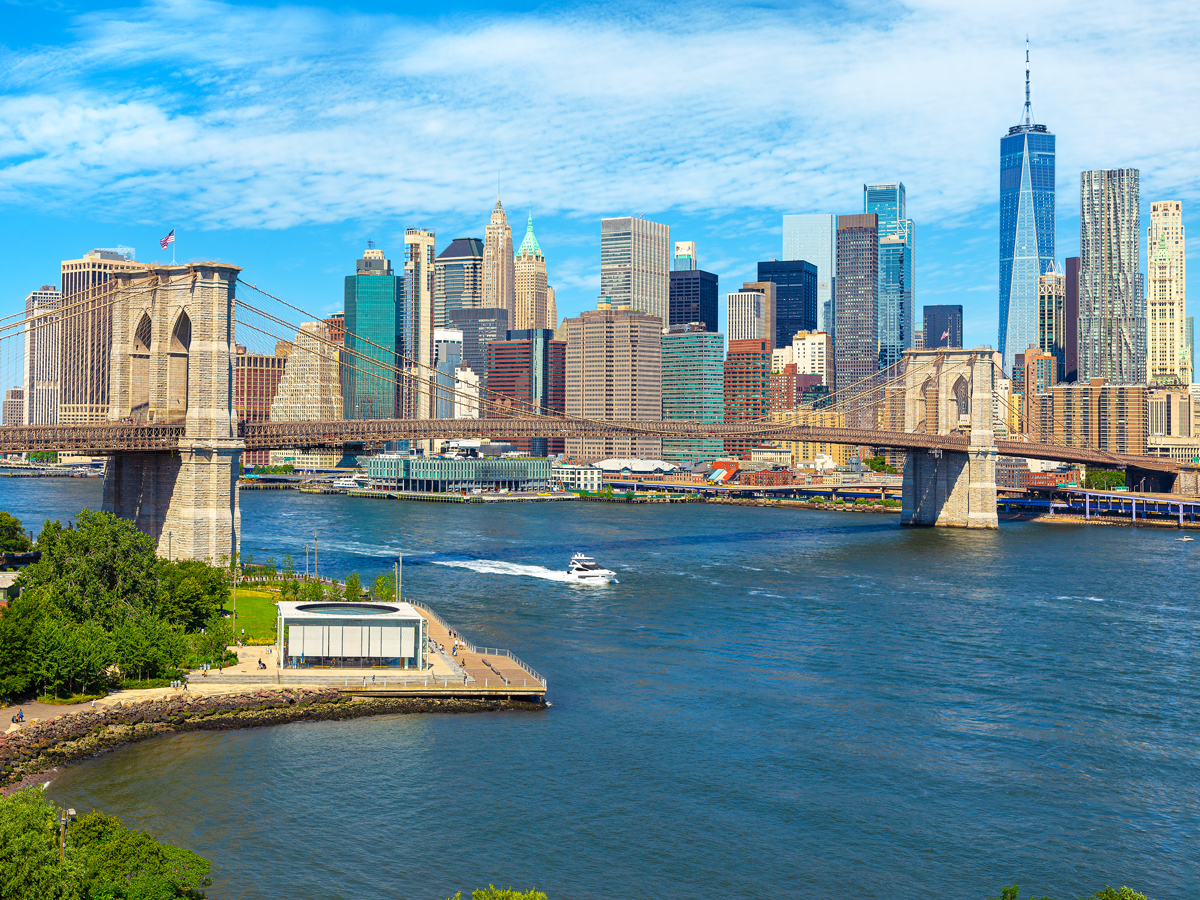 Brooklyn Bridge and Manhattan skyline