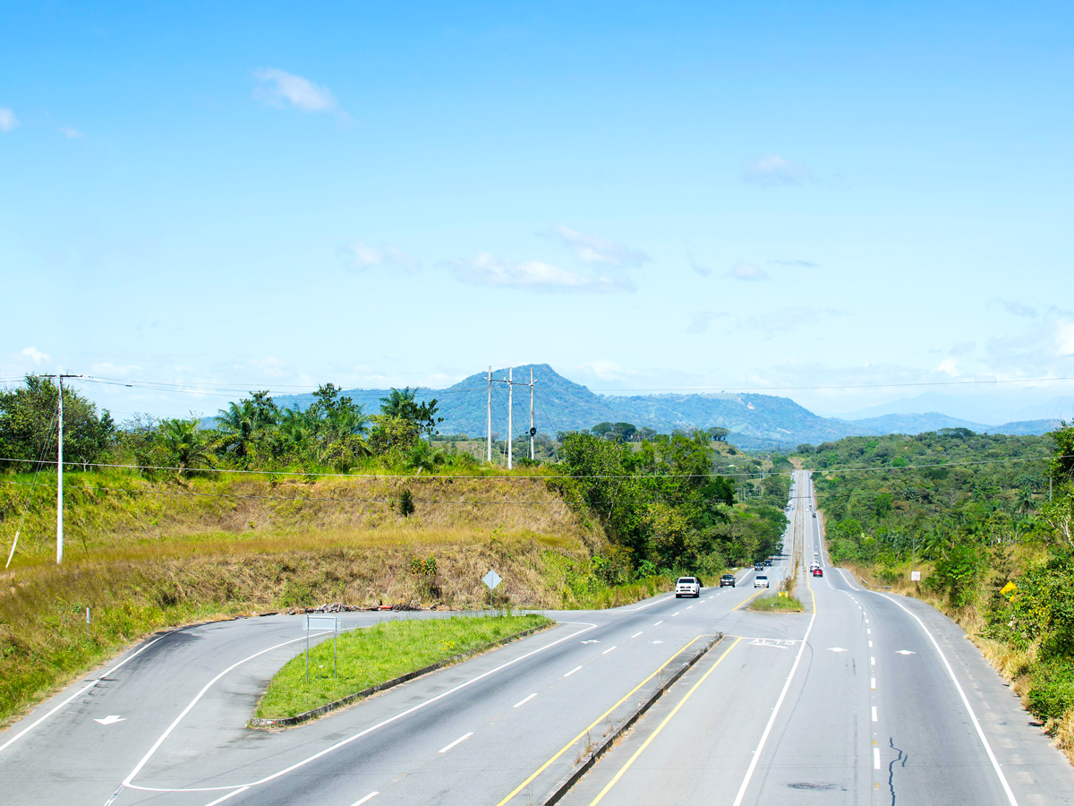 Cars driving on the Pan-American Highway