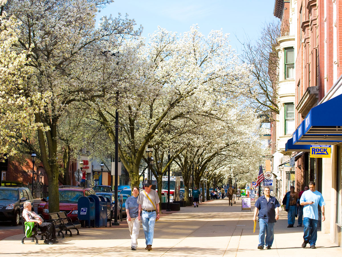 Pedestrians in York, Pennsylvania