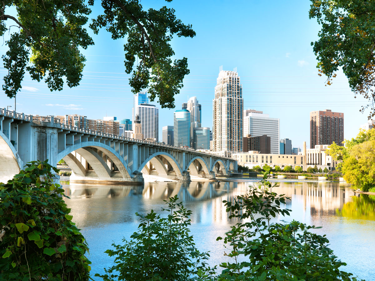 Bridge and skyline of Minneapolis, Minnesota