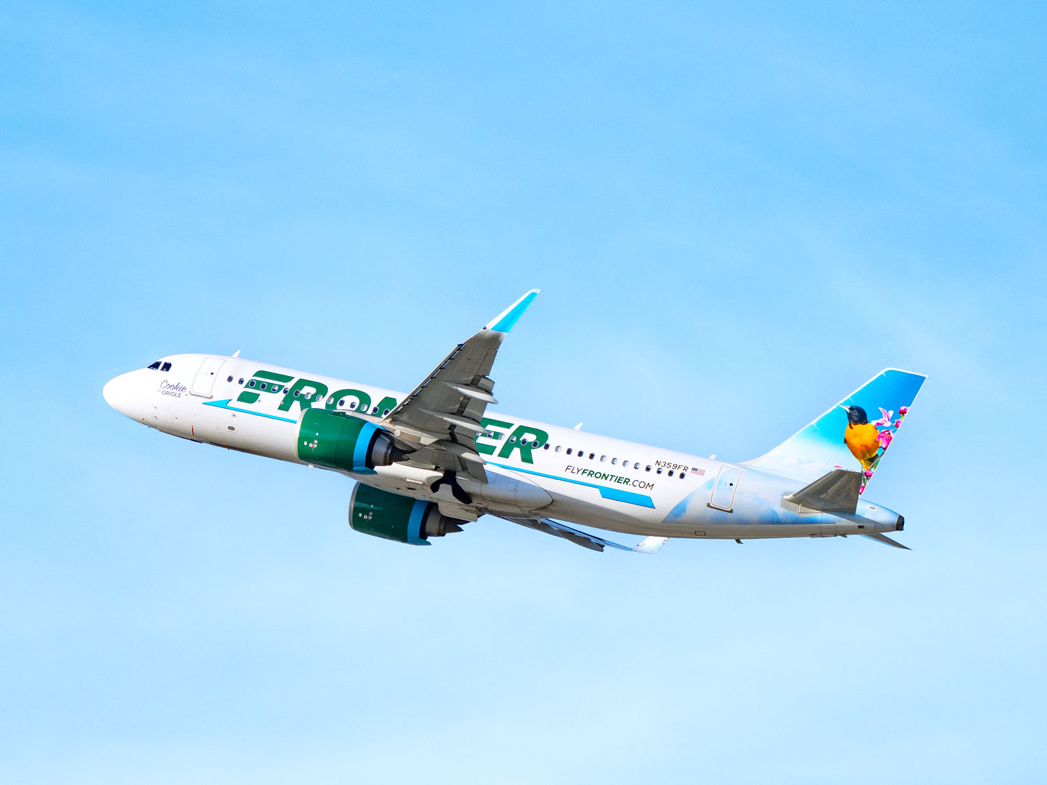 Frontier Airlines Airbus A320 taking off