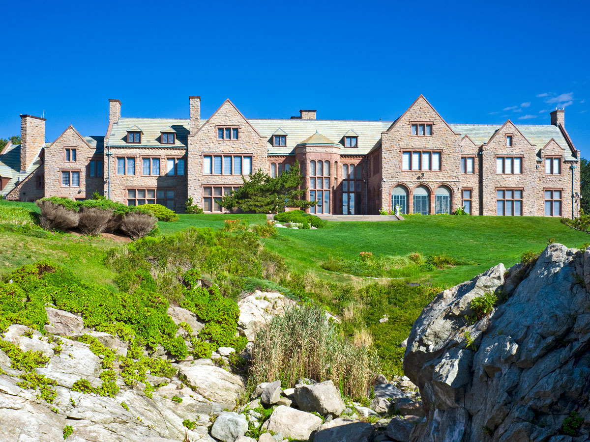Mansion along the Cliff Walk of Newport, Rhode Island