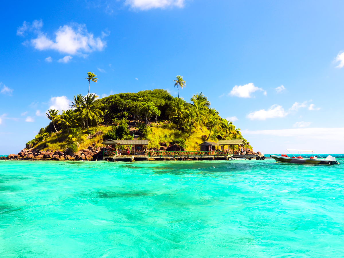 Clear turquoise waters off Providencia Island, Colombia