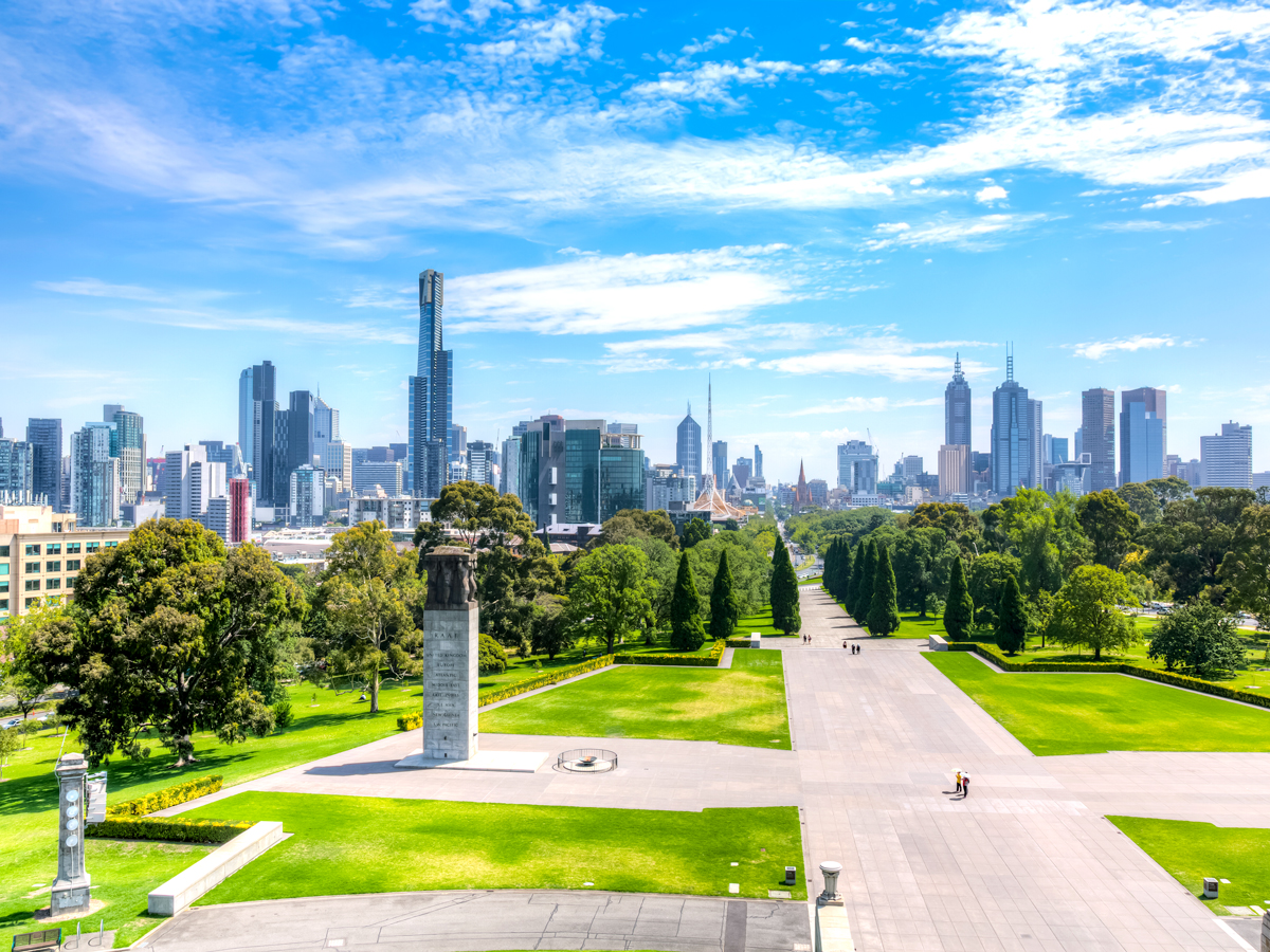 Park and skyline of Melbourne, Australia