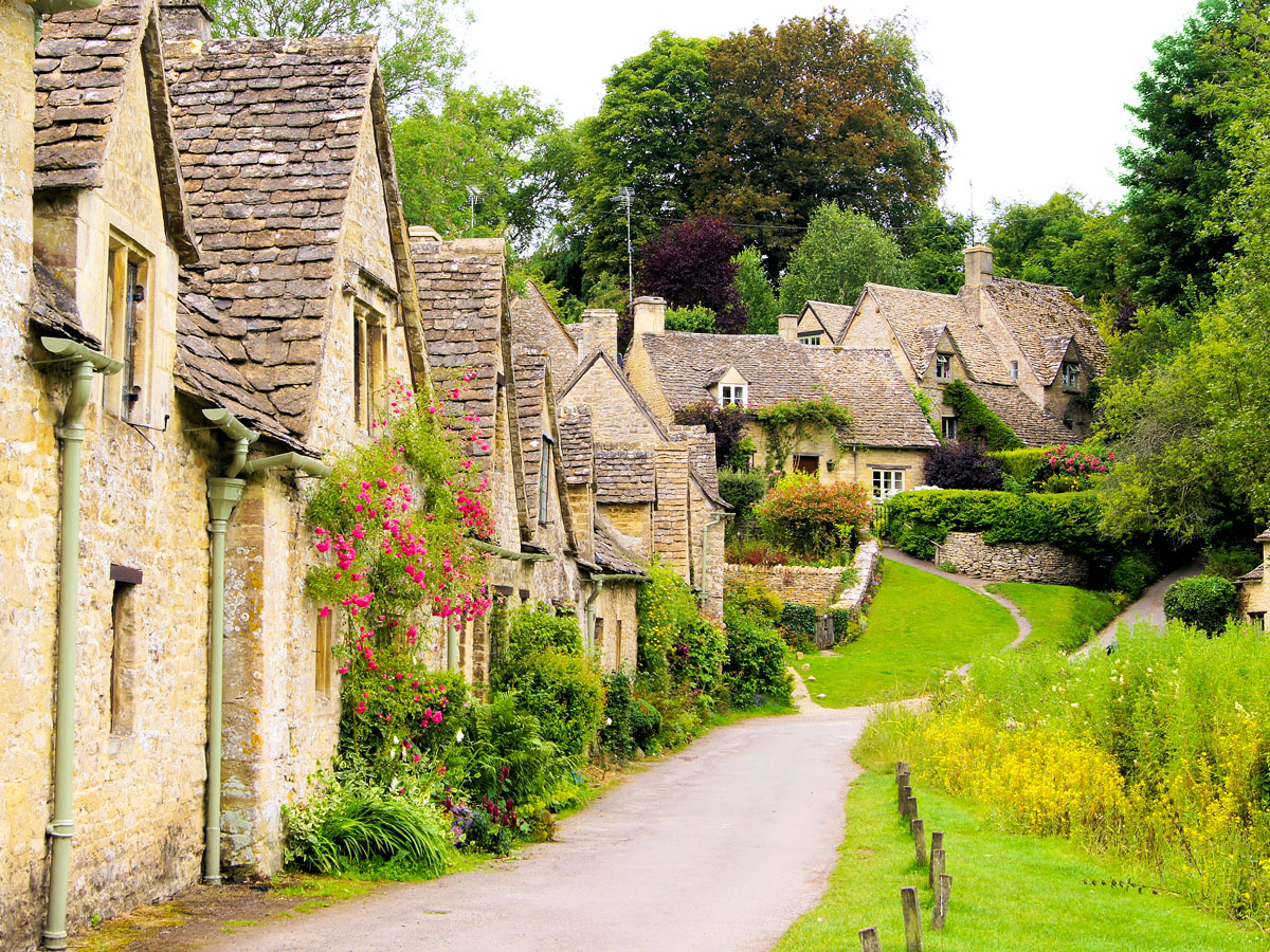 Old stone houses in charming Cotswolds village