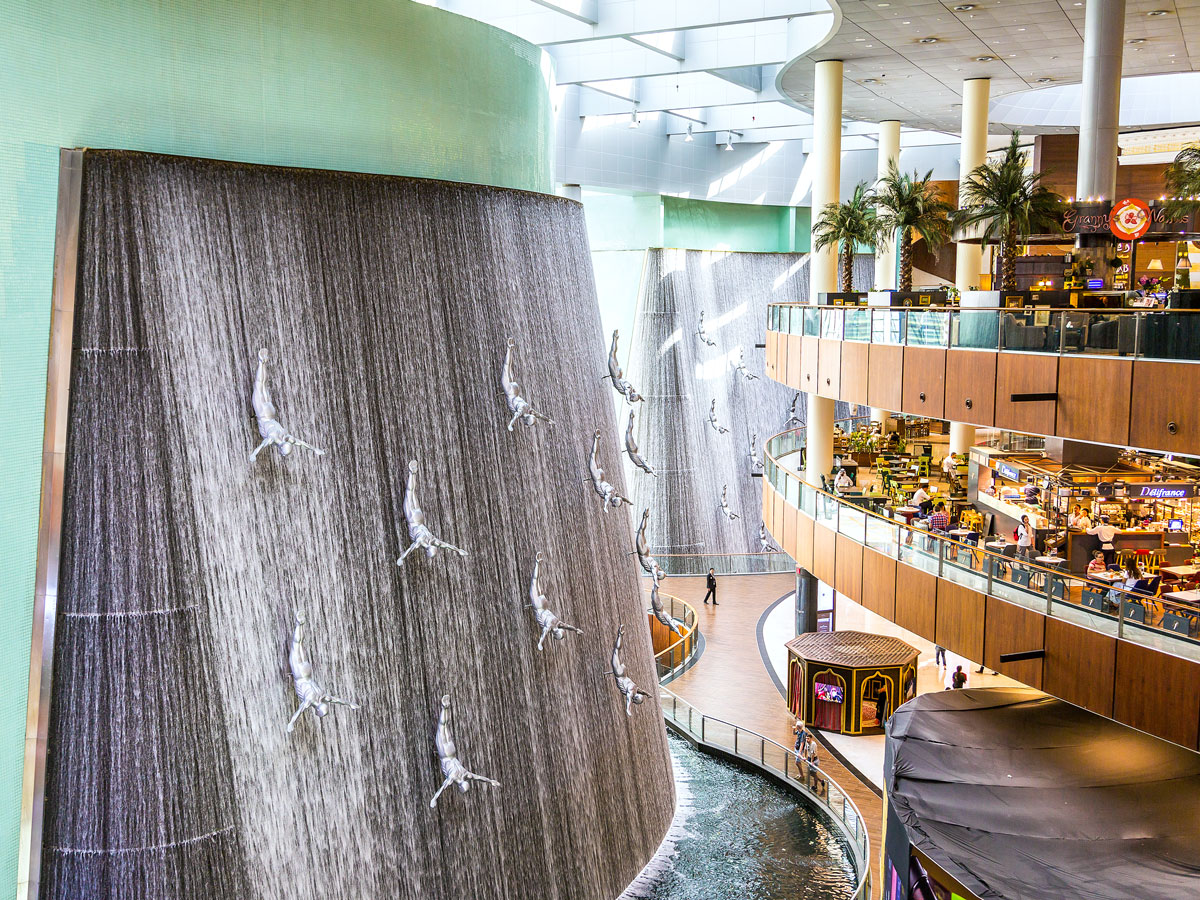 Water feature in Dubai Mall