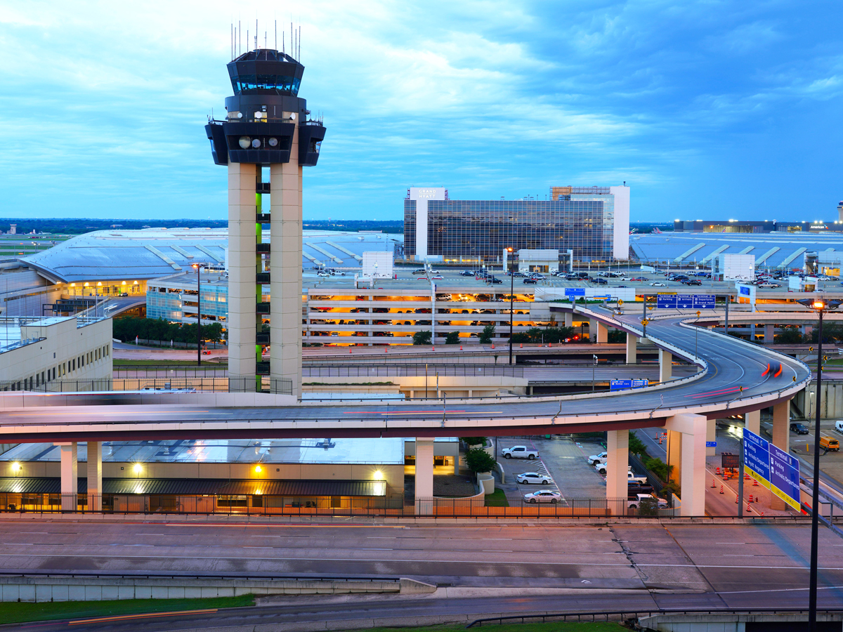 Control tower and terminal complex at Dallas Fort Worth International Airport