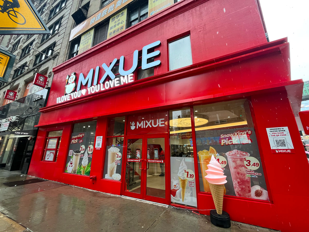 Exterior of Mixue's Herald Square location in New York City