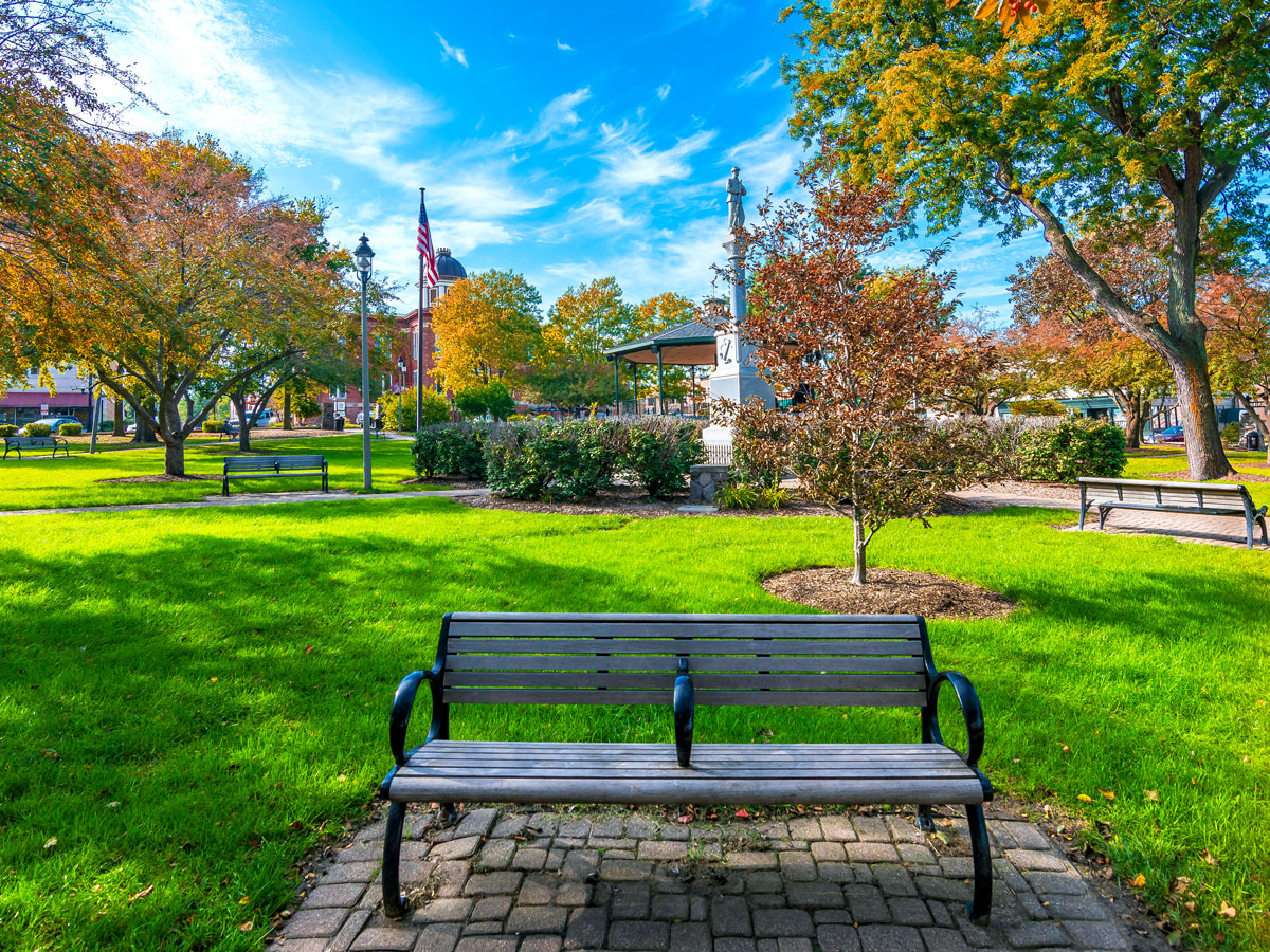 Park bench in Woodstock, Illinois