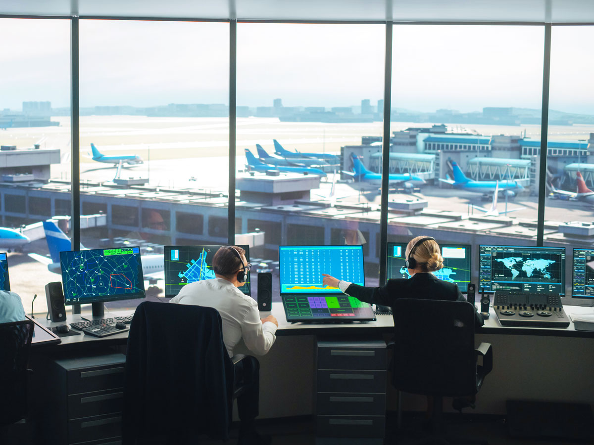 What It’s Really Like To Work as an Air Traffic Controller
